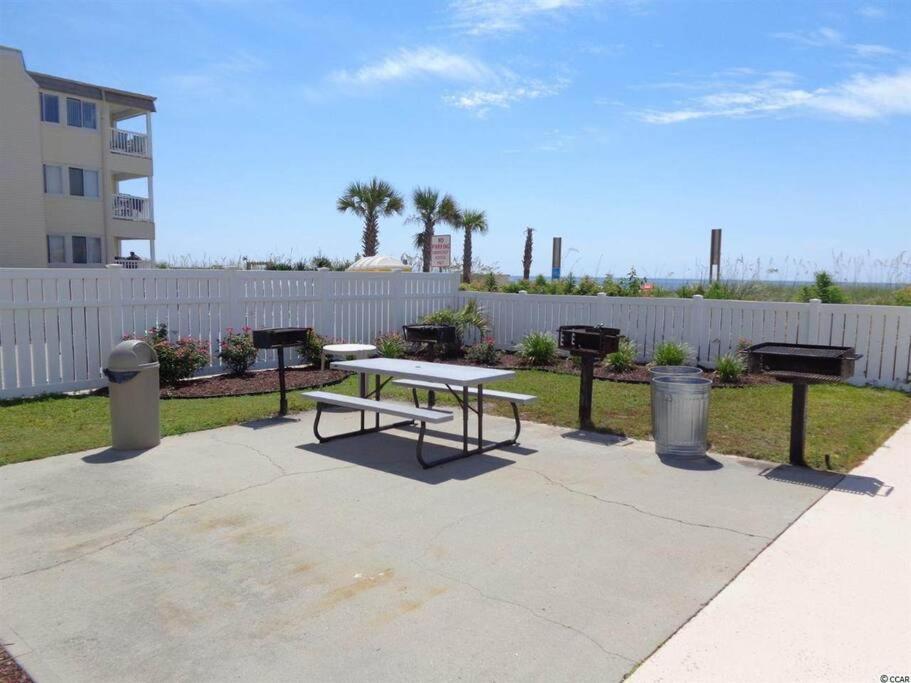 Perfect Location At The Beach! 1St Floor Unit ! Миртл-Бич Экстерьер фото